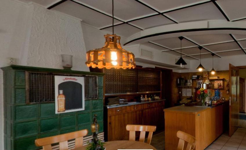 Kreuz! Einfach. Guenstig. Schlafen. Bed and Breakfast Ulm Eksteriør billede