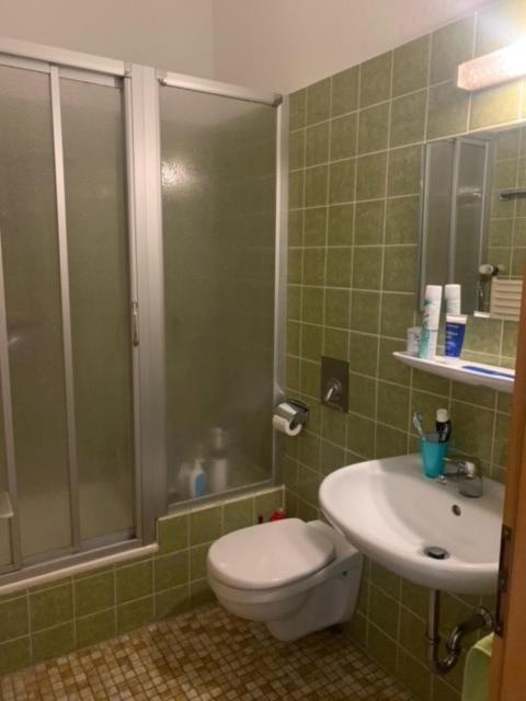 Kreuz! Einfach. Guenstig. Schlafen. Bed and Breakfast Ulm Eksteriør billede