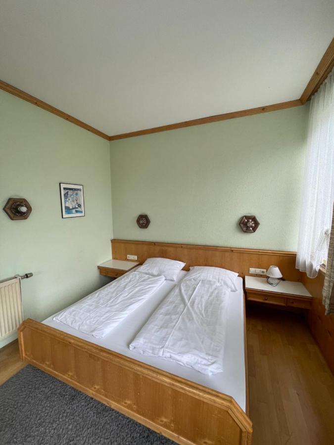 Kreuz! Einfach. Guenstig. Schlafen. Bed and Breakfast Ulm Eksteriør billede